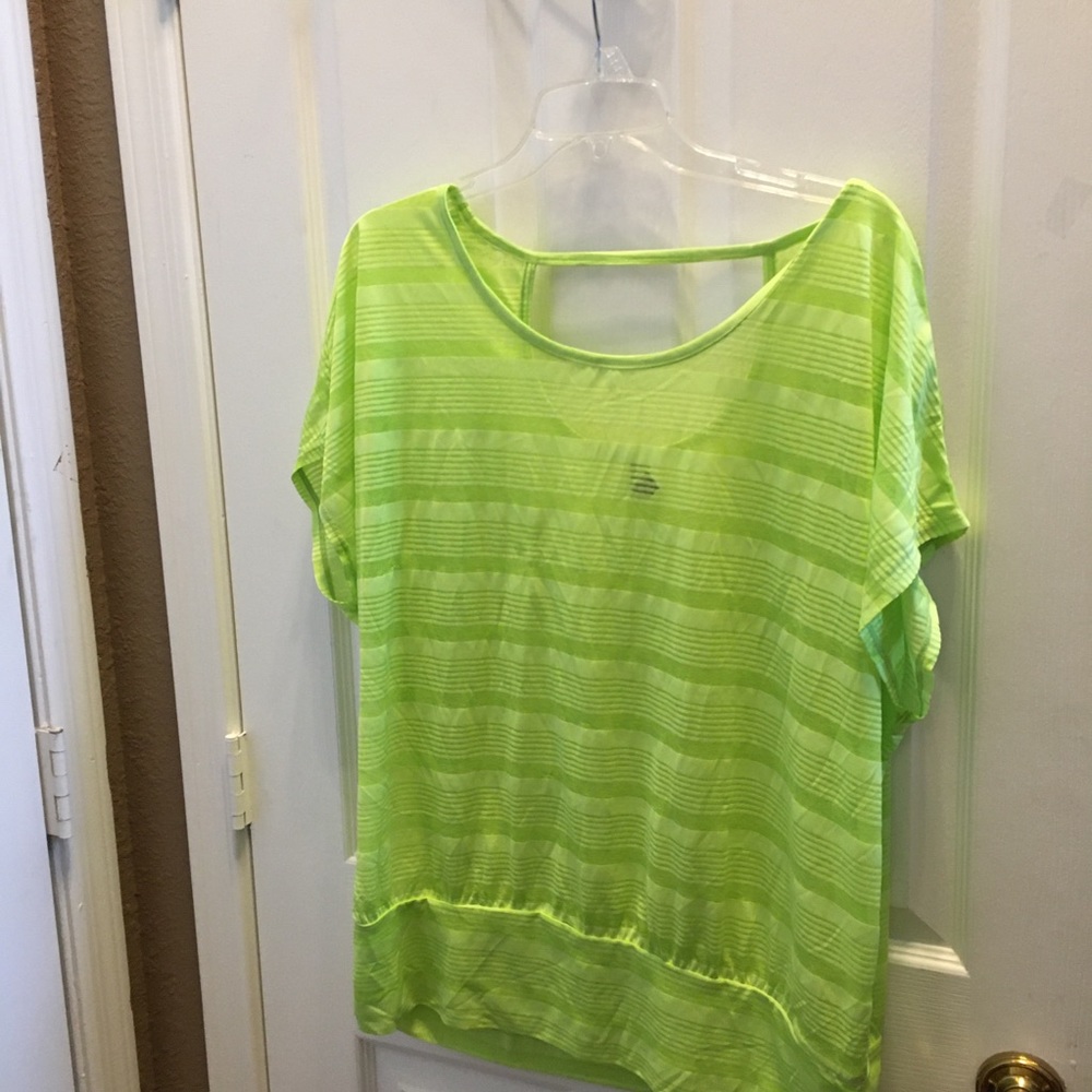 FINAL MARKDOWN Ladies lane Bryant top 14/16